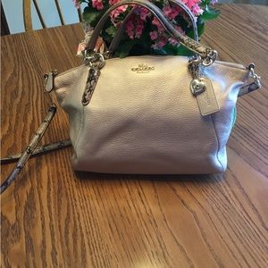 Coach Kelsey satchel